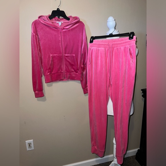 Pink Velour Zip up and sweat pants set - Picture 8 of 17